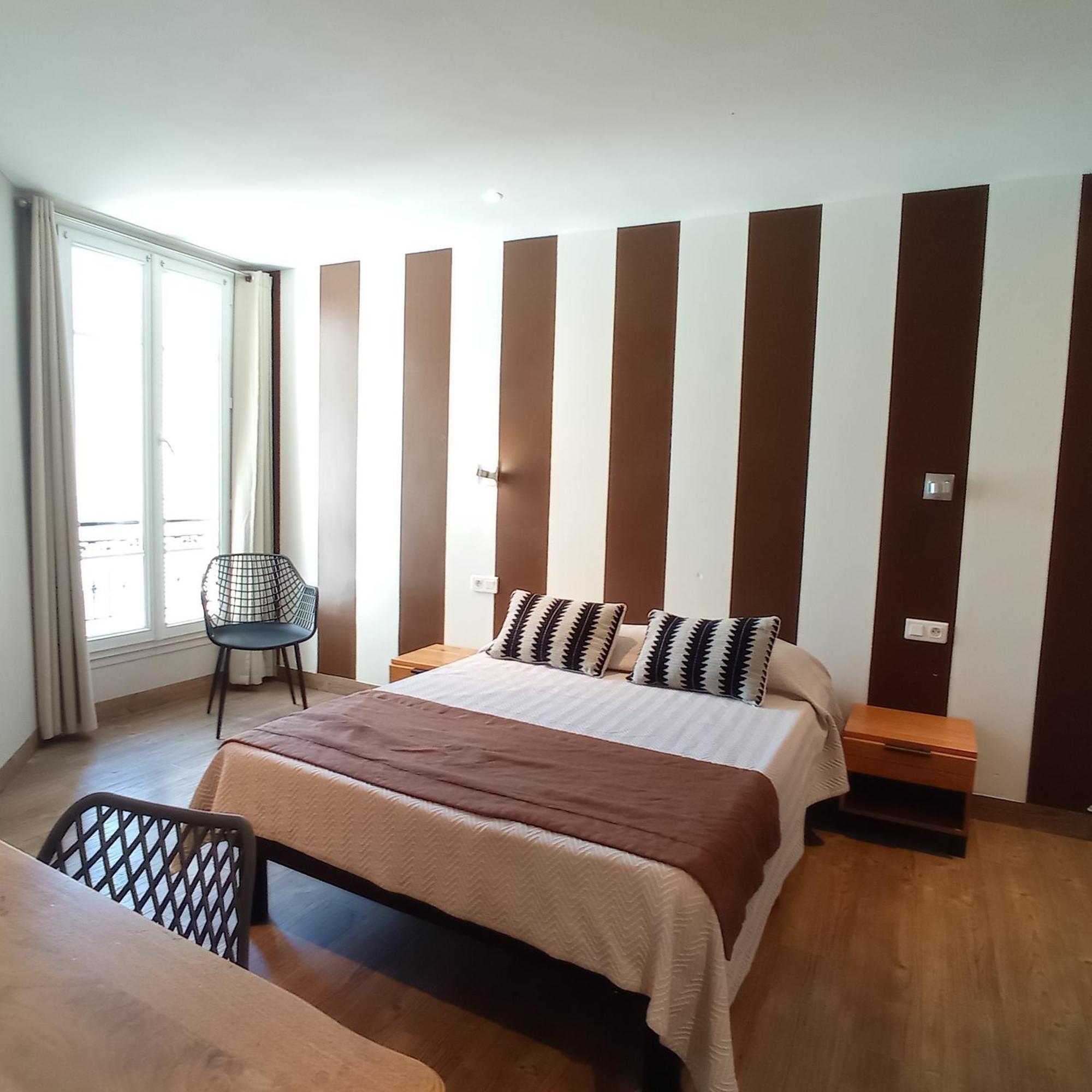 H33 Hotel 2*