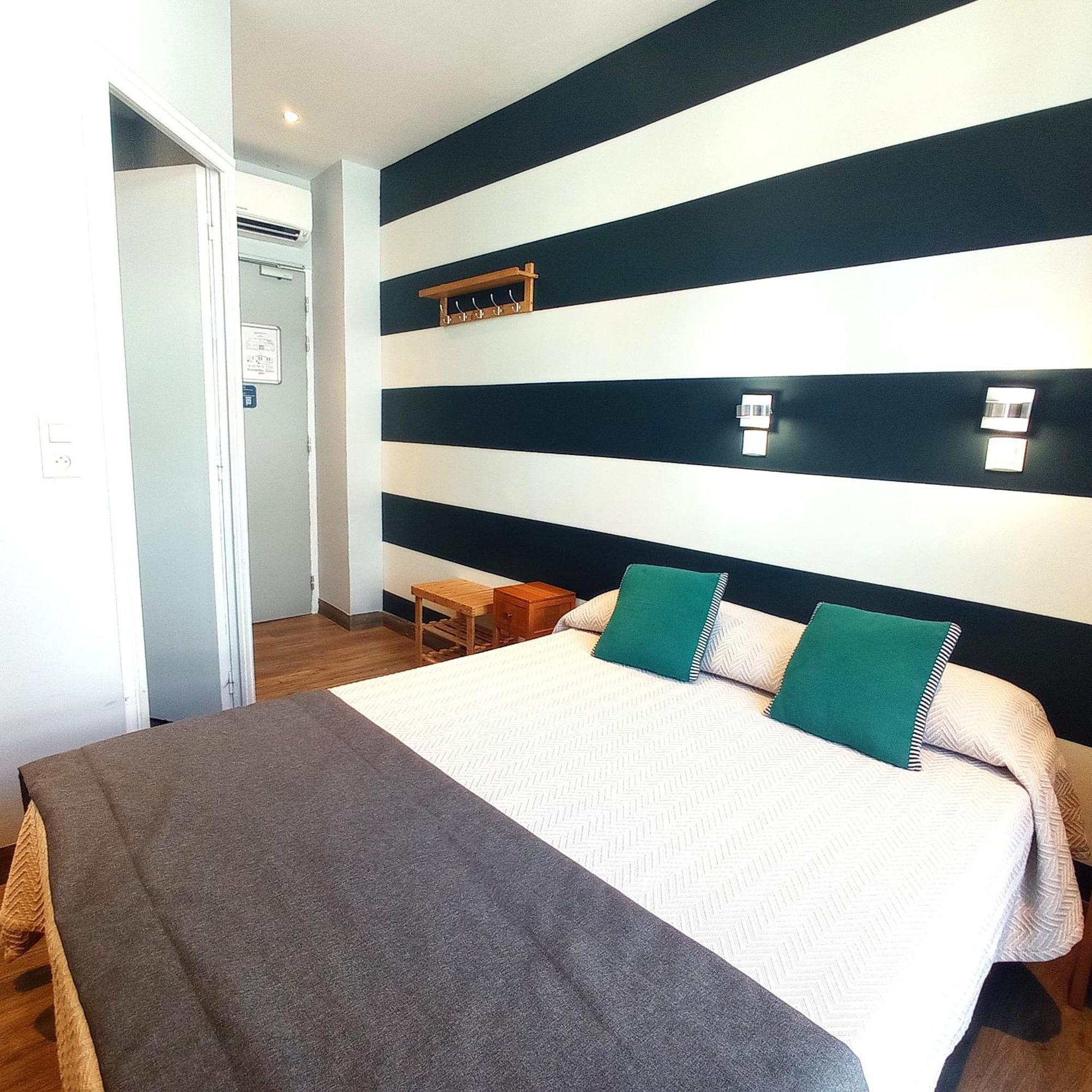 Hotel H33 2*