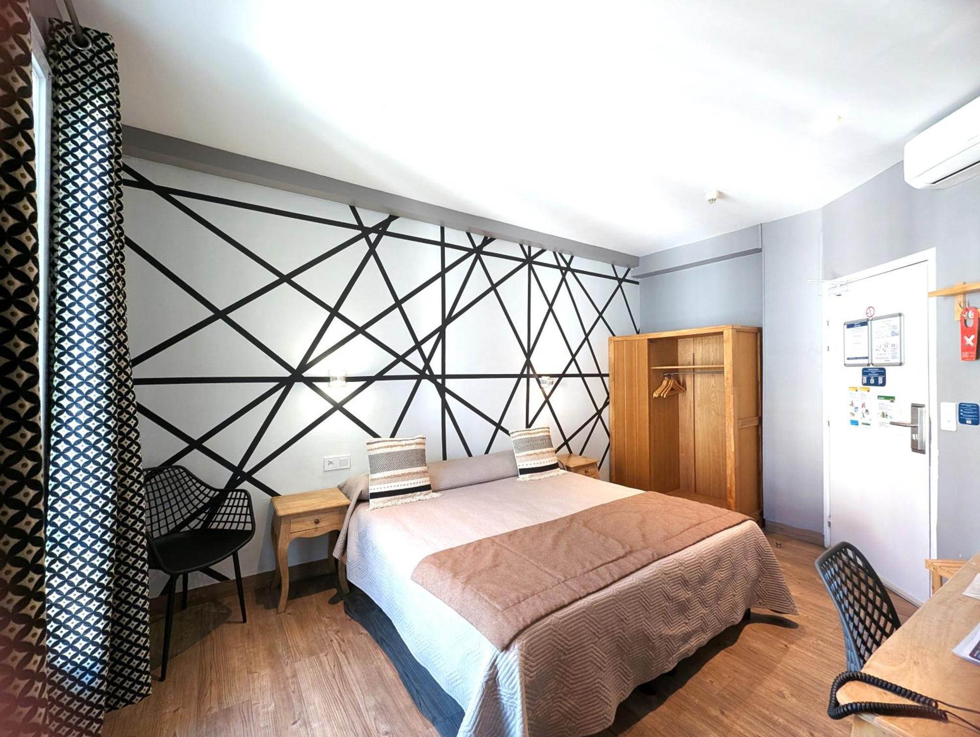 Hotel H33