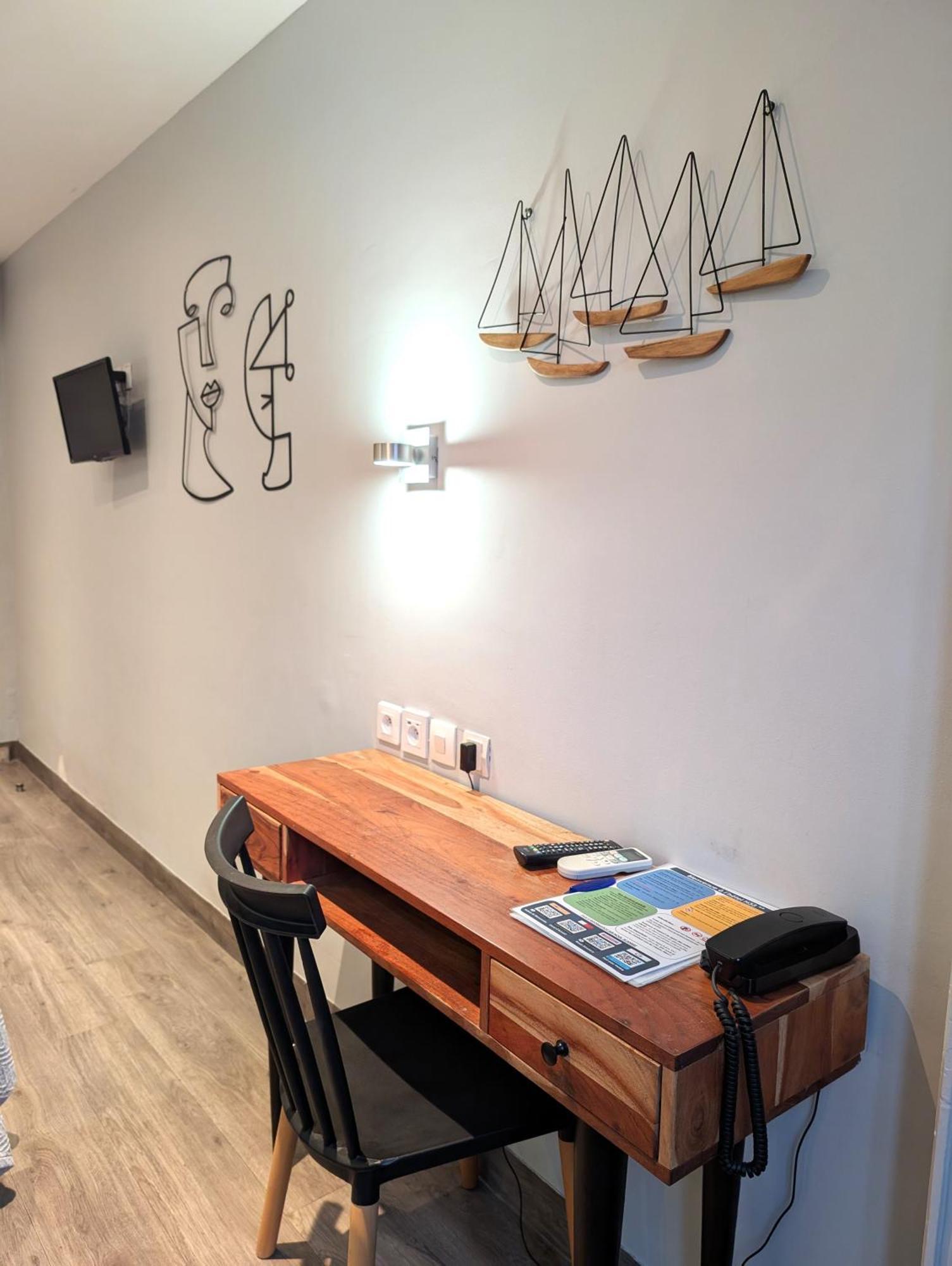 Hotel H33