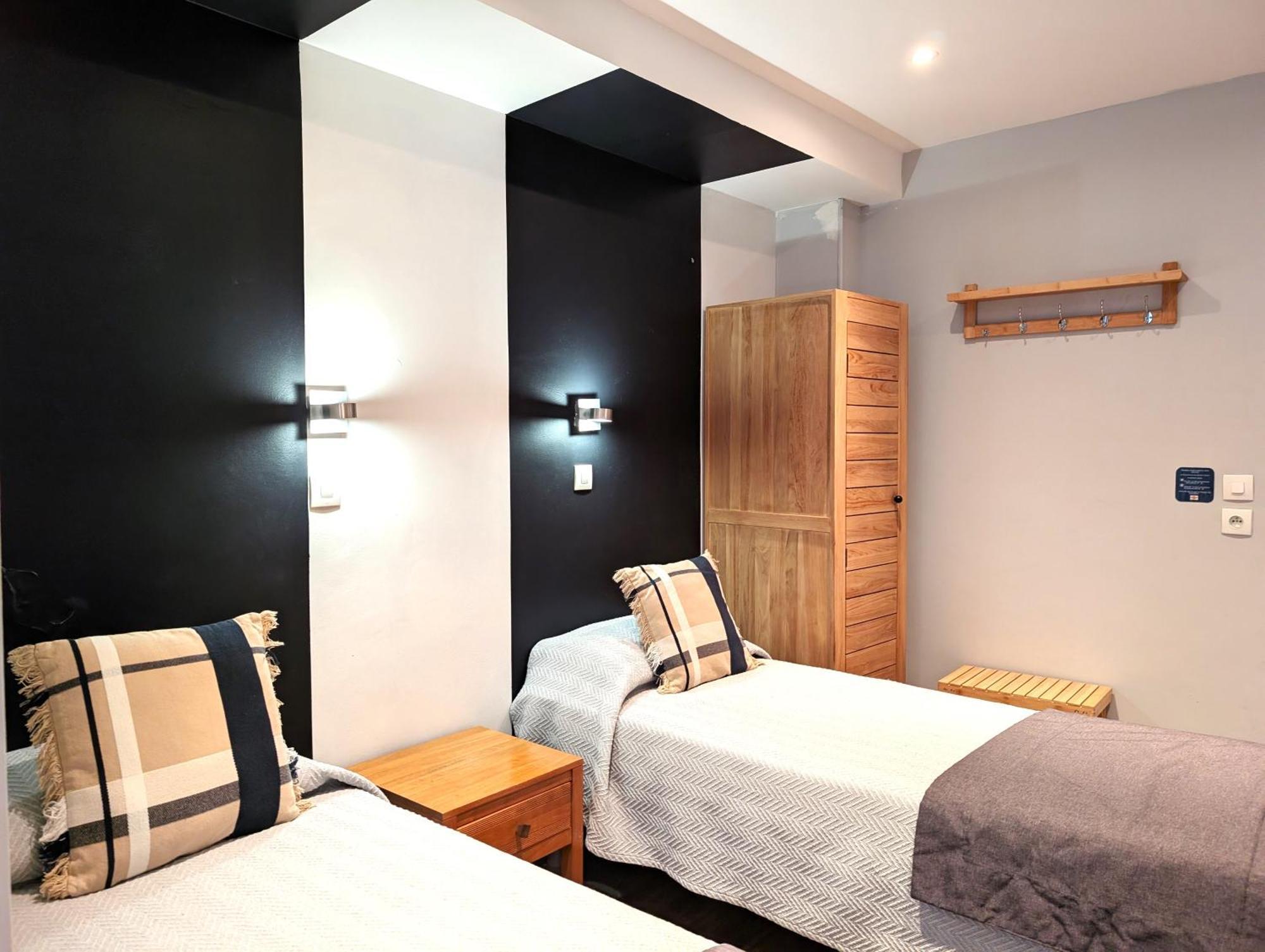 Hotel H33